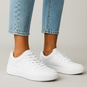 Wild Fable Lola Low White Sneakers Women’s Size 8 – Memory Foam Lace-Up Casual